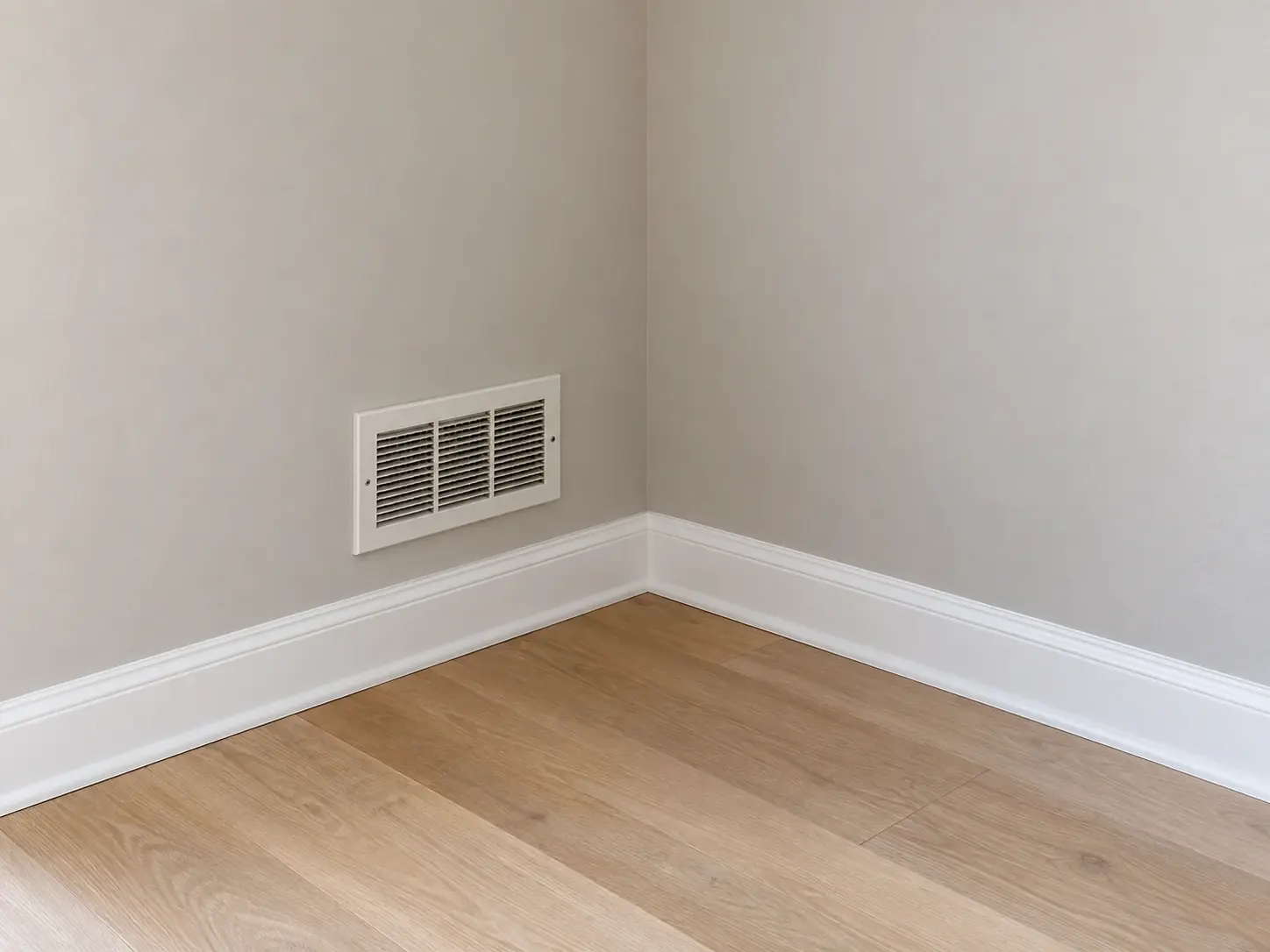 Standard photograph of a bedroom corner used for comparison with a thermal image