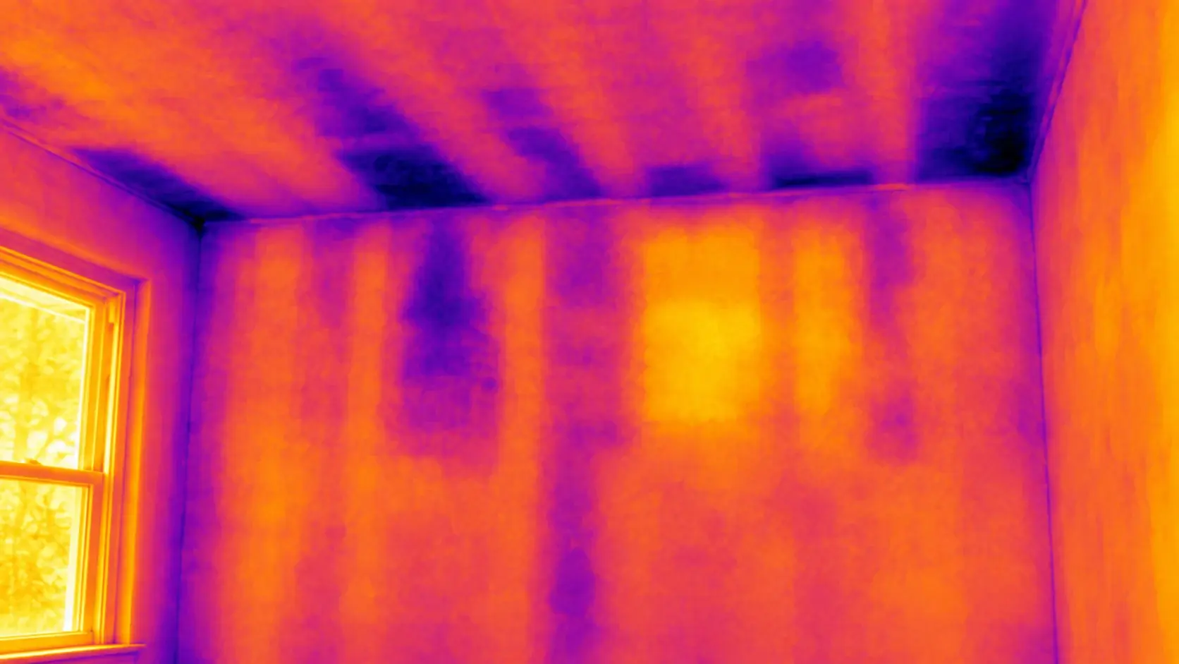 Thermal image showing missing or inconsistent insulation